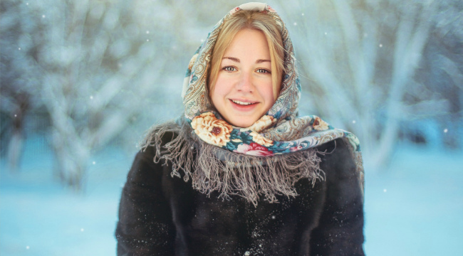Russian girl in Pavloposadskie Scarves
